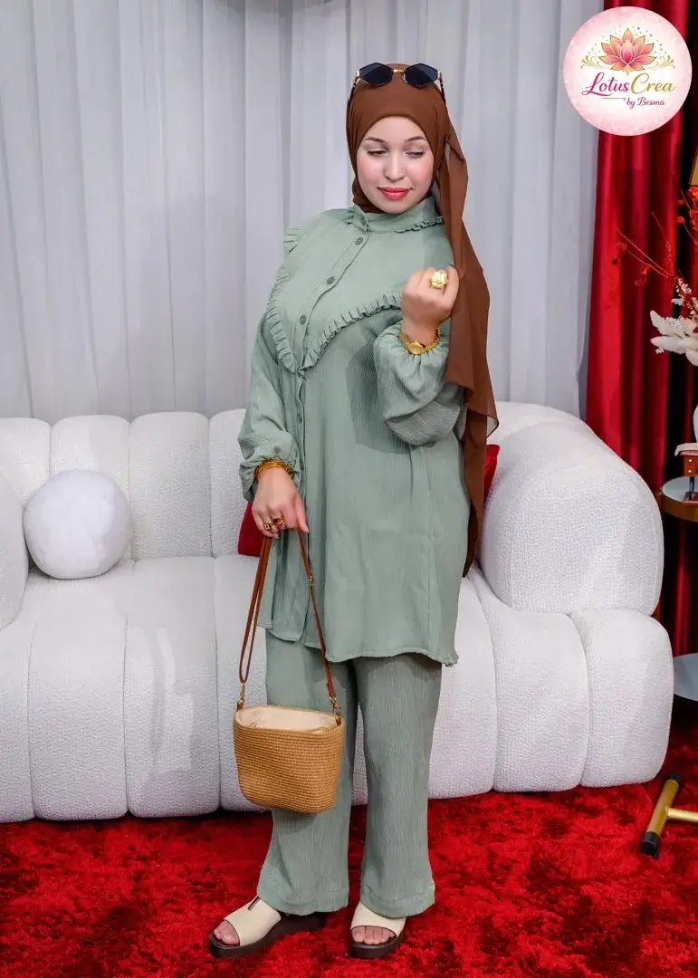 طقم Anastasia باللون الأخضر الفاتح