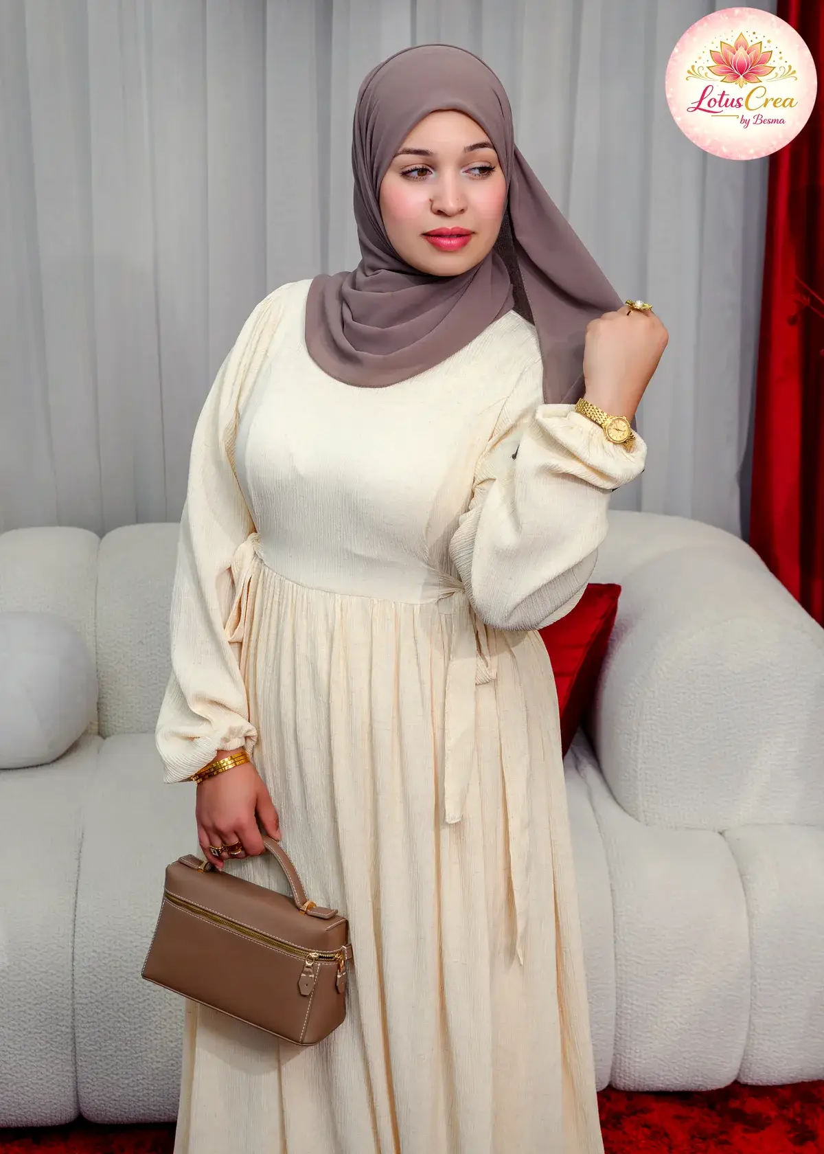 روبة Princesse باللون البيج
